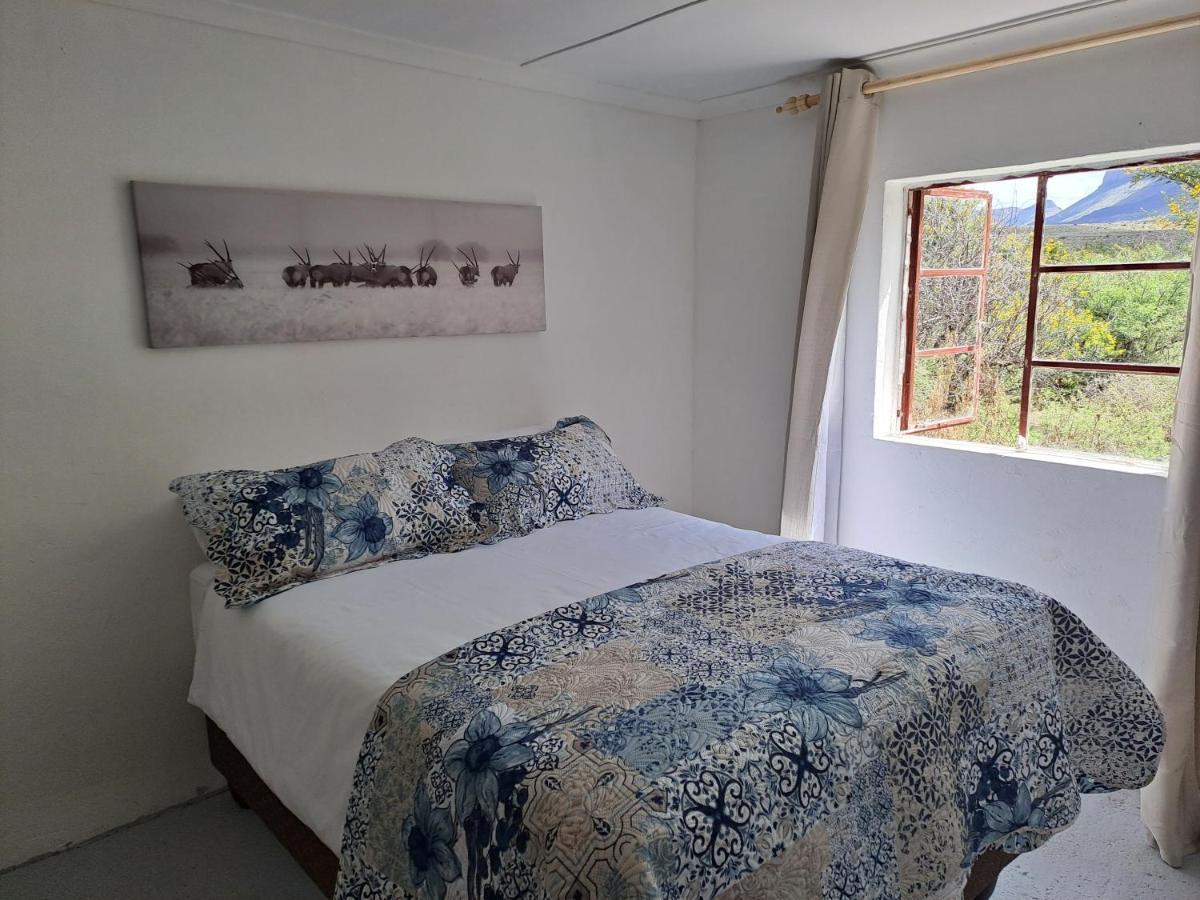 Апартаменты De Hoop Guest Farm Бофорт-Уэст Экстерьер фото