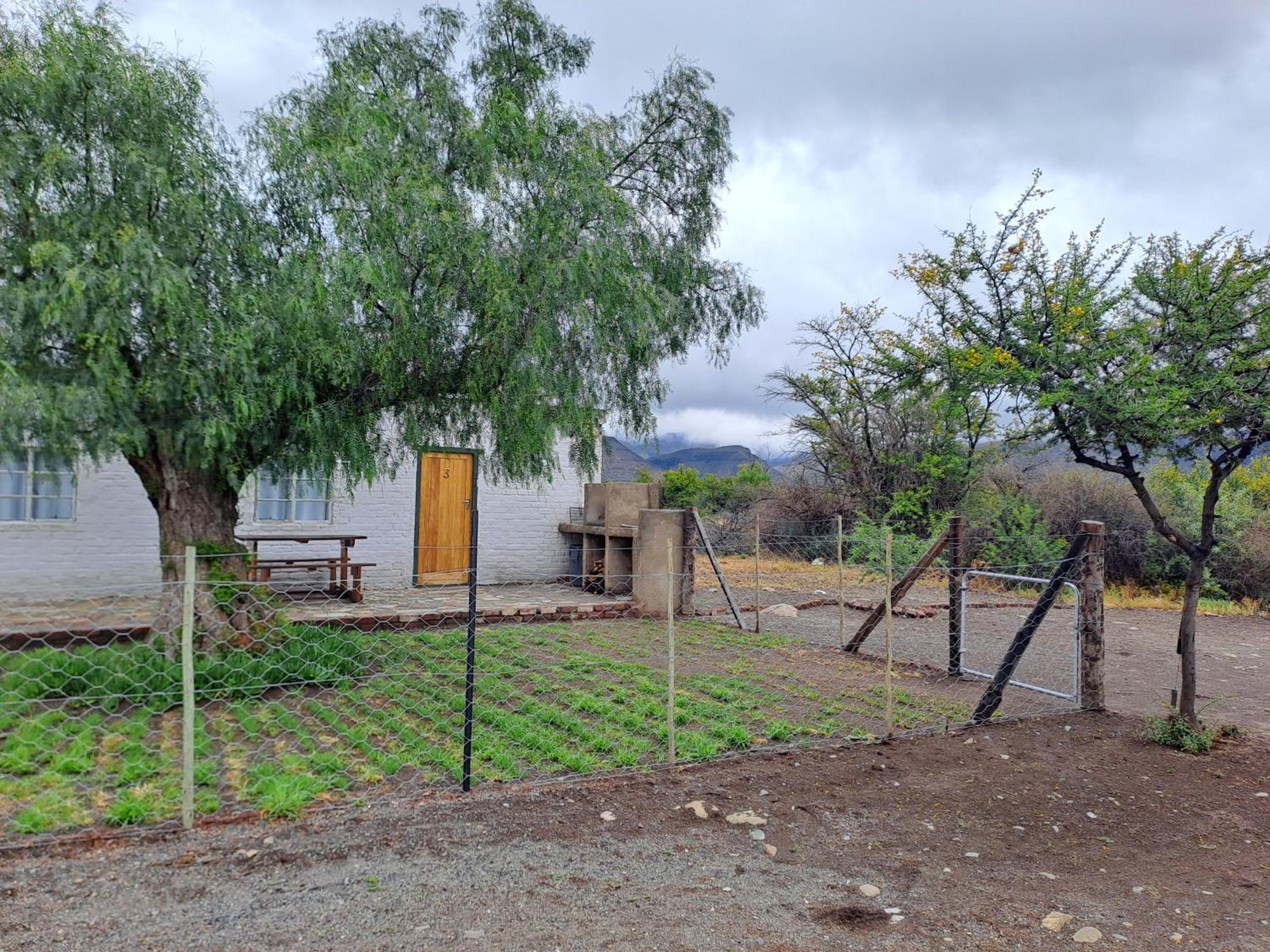 Апартаменты De Hoop Guest Farm Бофорт-Уэст Экстерьер фото