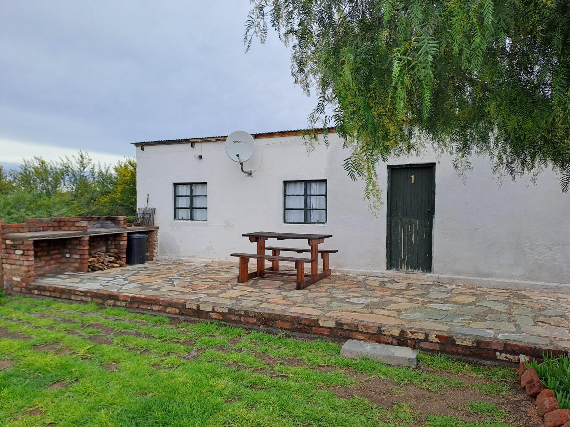 Апартаменты De Hoop Guest Farm Бофорт-Уэст Экстерьер фото